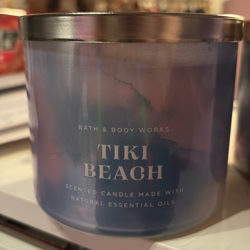 2 Brand New, Never Used Bath&BodyWork Scented Candles - Picture 2 of 8